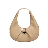 Femmes Moyen Toutes Les Saisons Faux Cuir Couleur Unie Mode Forme De Boulette Fermeture Éclair Sac Sous Les Bras main image 4