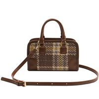 Frau Mittel Alle Jahreszeiten Polyester Plaid Strassenmode Kissenform Reißverschluss Handtasche sku image 4