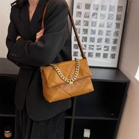 Women's Medium All Seasons Pu Leather Solid Color Streetwear Square Lock Clasp Handbag main image 3