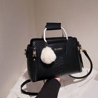 Women's Medium Autumn&winter Pu Leather Solid Color Vintage Style Fluff Ball Square Zipper Handbag main image 4