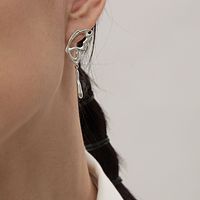 Mode Papillon Le Cuivre Placage Perles Artificielles Boucles D'oreilles 1 Paire main image 6