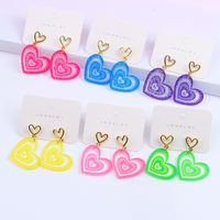 1 Paire Sucré Forme De Cœur Arylique Évider La Saint-valentin Femmes Des Boucles D'oreilles main image 6