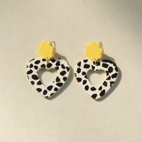 1 Pair Cute Simple Style Heart Shape Flower Soft Clay Women's Drop Earrings sku image 9