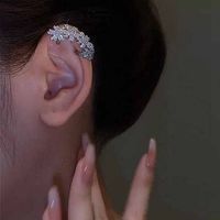 Mode Sucré Fleur Alliage Diamant Pierres Précieuses Artificielles Femmes Des Boucles D'oreilles main image 2