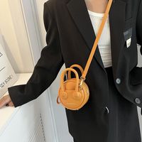 Women's Mini All Seasons Pu Leather Solid Color Fashion Round Zipper Handbag sku image 3