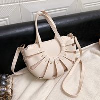 Women's Medium Summer Pu Leather Solid Color Vintage Style Semicircle Zipper Saddle Bag sku image 3