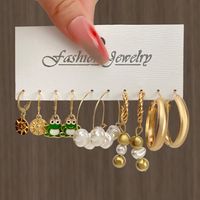 1 Set Fashion Geometric Arylic Alloy Plating Artificial Pearls Women's Drop Earrings sku image 3