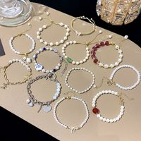 Elegant Geometric Alloy Copper Plating Artificial Pearls Women's Bracelets main image 5