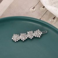 Moda Flor Aleación Enchapado Perlas Artificiales Diamantes De Imitación Pinza Para El Cabello 1 Pieza sku image 4