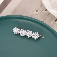 Moda Flor Aleación Enchapado Perlas Artificiales Diamantes De Imitación Pinza Para El Cabello 1 Pieza sku image 2