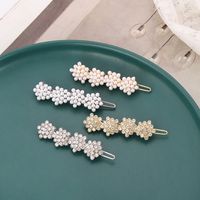 Moda Flor Aleación Enchapado Perlas Artificiales Diamantes De Imitación Pinza Para El Cabello 1 Pieza main image 3