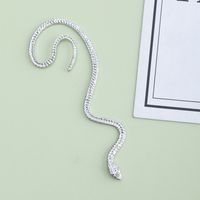 Wholesale Jewelry Fashion Snake Metal Artificial Diamond Plating Inlay Ear Clips sku image 2