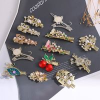 Fashion Flower Bow Knot Metal Handmade Inlay Artificial Pearls Artificial Diamond Hair Clip 1 Piece main image 1