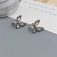 1 Pair Simple Style Butterfly Alloy Inlay Rhinestones Women's Ear Clips Ear Studs main image 3