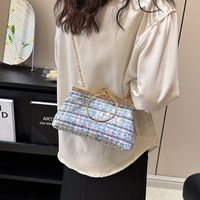 White Pink Blue Woven Fabric Solid Color Shell Sequins Evening Bags sku image 3