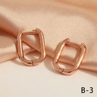 1 Paar Einfacher Stil U-form Runden Überzug Kupfer 18 Karat Vergoldet Reif Ohrringe main image 2