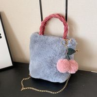 Women's Autumn&winter Plush Fruit Solid Color Cute Streetwear Ornament Fluff Ball Sewing Thread Square Magnetic Buckle Handbag Chain Bag main image 4