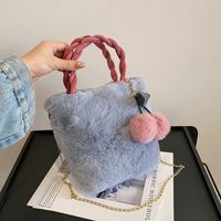 Women's Autumn&winter Plush Fruit Solid Color Cute Streetwear Ornament Fluff Ball Sewing Thread Square Magnetic Buckle Handbag Chain Bag sku image 2