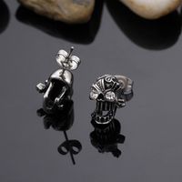 1 Pair Hip-hop Retro Punk Skull Titanium Steel Ear Studs main image 2