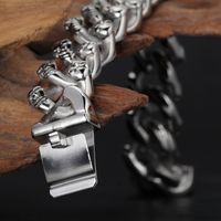 Hip-hop Retro Skull Titanium Steel Plating Gold Plated Men's Bracelets main image 3