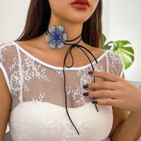 Sweet Flower Cloth Braid Women's Necklace main image 2