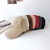 Unisex Classic Style Solid Color Curved Eaves Baseball Cap main image 4