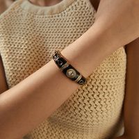 Retro Roman Style Geometric Alloy Plating Inlay Zircon Women's Bangle main image 5