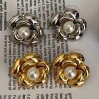 1 Paire Rétro À La Française Fleur Placage Incruster Le Cuivre Perles Artificielles Boucles D'oreilles main image 1