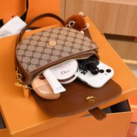 Women's All Seasons Pu Leather Letter Vintage Style Sewing Thread Square Flip Cover Saddle Bag main image 2