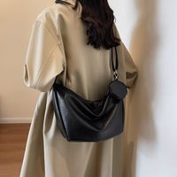 Women's Pu Leather Solid Color Elegant Vacation Sewing Thread Dumpling Shape Zipper Shoulder Bag Functional Backpack sku image 3