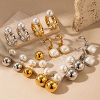 1 Paar Französische Art Einfacher Stil Koreanische Art Geometrisch Runden Perle Überzug Rostfreier Stahl 18 Karat Vergoldet Ohrringe main image 1