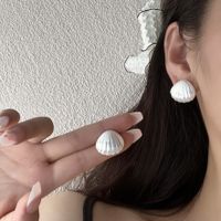 Wholesale Jewelry Simple Style Shell Imitation Pearl Alloy Resin Ear Studs main image 2