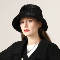 Women's Basic Simple Style Solid Color Wide Eaves Bucket Hat main image 1