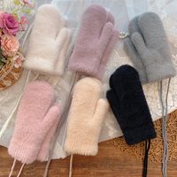 Women's Simple Style Solid Color Gloves 1 Pair main image 1