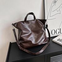 Women's Pu Leather Solid Color Punk Classic Style Streetwear Sewing Thread Square Zipper Tote Bag main image 5