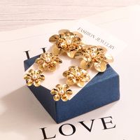 1 Pair Elegant Luxurious Artistic Flower Inlay Alloy Artificial Pearls Drop Earrings main image 4