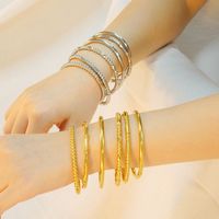 Simple Style Solid Color Stainless Steel 18K Gold Plated Titanium Steel Bangle In Bulk main image 1
