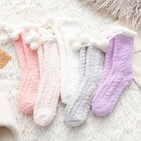 Women's Simple Style Solid Color Polyester Coral Fleece Crew Socks A Pair main image 1
