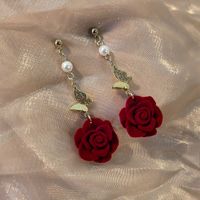 1 Pair Elegant Retro Rose Butterfly Alloy Drop Earrings main image 1