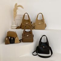 Women's All Seasons Pu Leather Solid Color Vintage Style Square Zipper Handbag main image 1