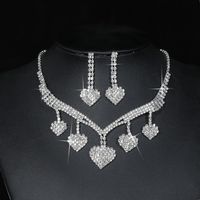 Élégant Vêtement De Rue Forme De Cœur Alliage Incruster Strass Plaqué Argent Femmes Des Boucles D'oreilles Collier main image 5