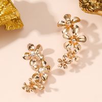 1 Pair Business Hip-hop Flower Plating Alloy Gold Plated Ear Studs main image 4