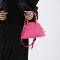 Women's  Pu Leather Solid Color Vintage Style Classic Style Streetwear Sewing Thread Shell Zipper Handbag main image 1