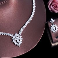Copper 18K Gold Plated White Gold Plated Elegant Glam Bridal Plating Inlay Water Droplets Flower Snowflake Artificial Gemstones Jewelry Set main image 7