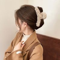 Lady Streetwear Solid Color Plush Hair Claws main image 3