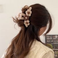 Vintage Style Flower Yarn Hair Claws main image 5