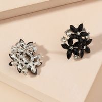 1 Pair Elegant Lady Flower Plating Inlay Alloy Crystal Silver Plated Ear Studs main image 3