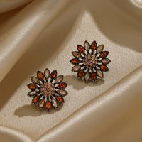 1 Pair Vintage Style Flower Plating Inlay Copper Artificial Crystal Zircon 18k Gold Plated Ear Studs main image 3