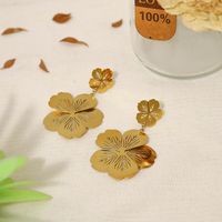 1 Pair Vintage Style Flower Plating Hollow Out Stainless Steel Titanium Steel 18k Gold Plated Drop Earrings main image 1