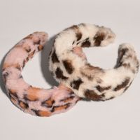 Retro Leopard Plush Hair Band main image 4